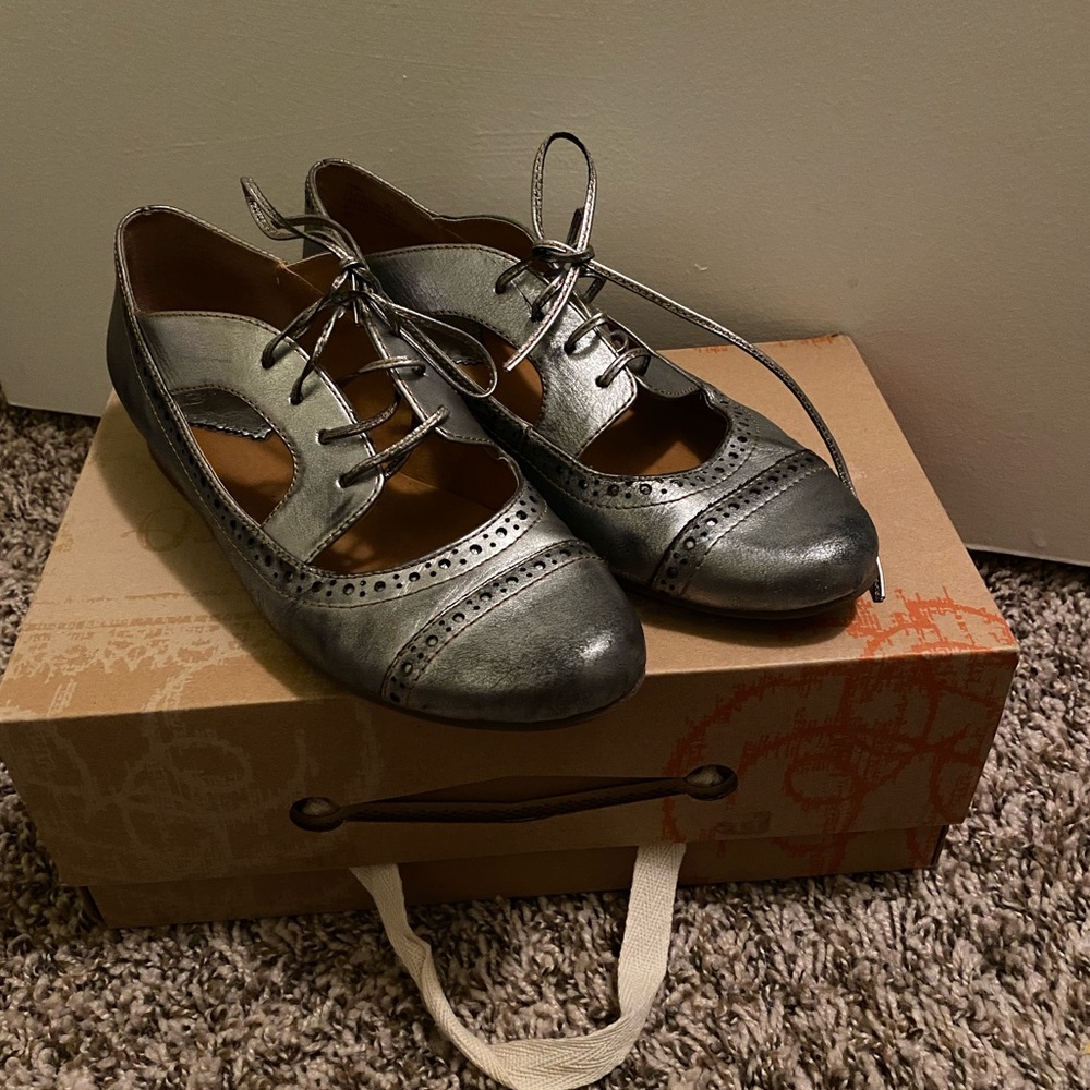 Oxford shoes